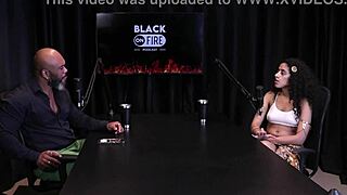 Feeling that dick enter in public makes her heart race