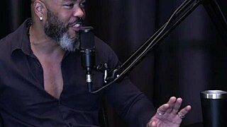 Feeling that dick enter in public makes her heart race