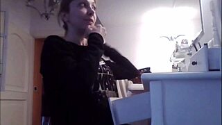 i love fuck while i do my makeup.