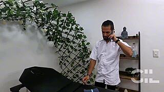 el masajista quiere darme un final feliz con su gran verga parte 1 - salome gil