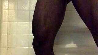 Shower strokes 😏