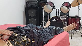 MAN MASTURBATES HIS BIG COCK IN FRONT OF THE CAMERA