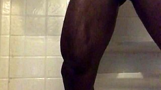 Shower strokes 😏