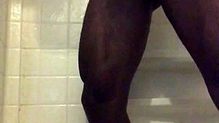 Shower strokes 😏