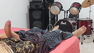 MAN MASTURBATES HIS BIG COCK IN FRONT OF THE CAMERA