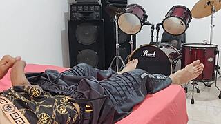 MAN MASTURBATES HIS BIG COCK IN FRONT OF THE CAMERA