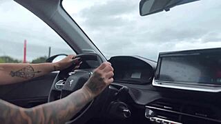 Mulher Uber Pega Cliente Viagem Rio Sao Paulo Pagamento Da Viagem Da O Cu Ele Gozar Dentro Do Cuzinho Da Uber