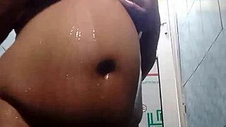 Plump Woman Masturbates To Squirt In Shower