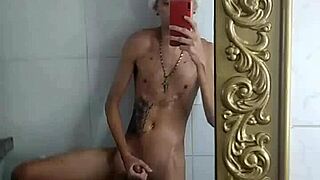 Brazilian Tattoo Guy Jerks Off Before Christmas Dinner!