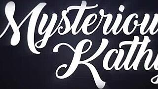 Bunduda brasileira batendo siririca e lambuzando de óleo o cu e a buceta completo no red - mysteriouskathy