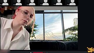 Everyone saw my boyfriend creampie me in Zoom with sloppy riding 😏.