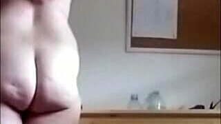 esclave sa flagellation et soumission pour lesclave baillonnee