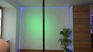Pole dancing tease party chat 😘