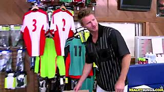 I hunt soccer milf in reality POV scene