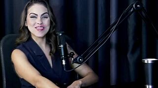 Safada demonstra o seu boquete e chupa os peitos da bia hot - kamilla werneck sheer red