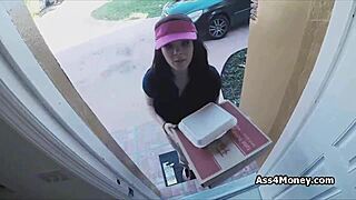 teen 18+ gives blowjob for pizza delivery money in homemade hardcore