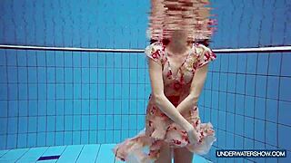 Martina, the hot Croatian, keeps her beach show going 😉