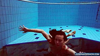 Martina, the hot Croatian, keeps her beach show going 😉