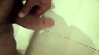 Masaje relajante antes de entrar a la ducha