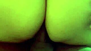 Novinha asiática pays Uber ride with blowjob and tight anal in front of cuckold