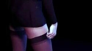 vam cutie patootie does a sexy 3d strip tease dance with clothes ripping 😏