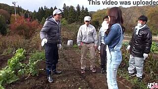 熱辣日本美女Maki Houjyou讓他內射