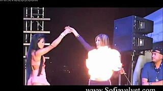 Sexy Mexicanas Dancing to Tease You