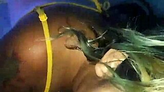 Puta Mexicana Mamando Verga En La Piscina Sin Miedo Ser Vista Por Los Vecinos