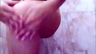 Is that hindi sex story about bathroom fingering?