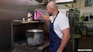 Boldly Fuck That Dick With Gagging And Cum Swapping In FFM Fantasy!