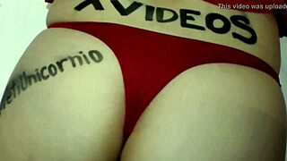 Chico de xvideos me quita la tanga y me pa recibir su verga en mi vagina que esta deseosa de su verga
