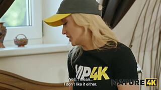 Bold vibrator play with mature Czech cougar