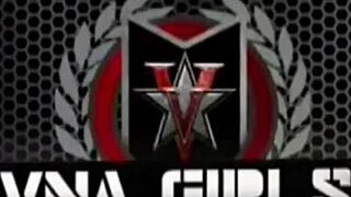 Charlee chase intensely rubs her clit with the toy deep in her big cunt