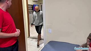 Troca de casal quente esposas safadas e maridos dotados em foda intensa - hd