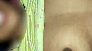 deshi bhabi enjoys delivery boy 😍