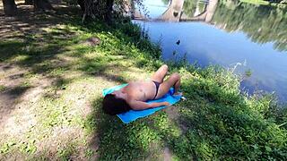 i massaged that milfs hairy pussy on the public beach