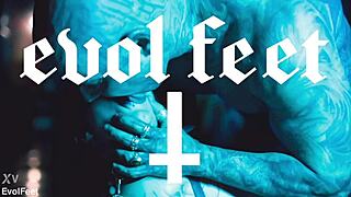 foot hunter and captive nick searching for perfect feet?