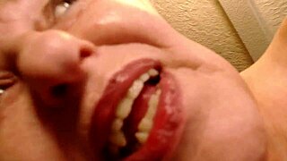 Morning routine with beautiful mature Dawnskye.