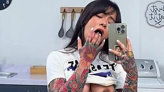 latina prepares for work with quick solo session