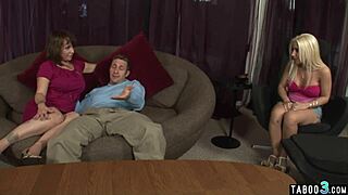 Hot Teen Stepdaughter Sammie Spades Gets A Lesson On Stepmoms Bfs Big Dick