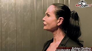 deutsche milf seduced for elevator threesome