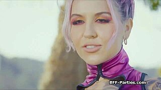 kitana shares with warrior besties in cosplay costumes