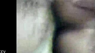 vagninho pegando a novinha gostosa de quatro