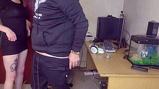 I cant pay rent so i just fuck my gamer girl, she dont mind the creampie