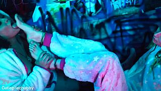 bbw ebomy lesbian feet worship on pettie tattoed girlfriend