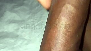 Imagine this well-endowed guy cumming deliciously in a sexy handjob session with kingofxofficial