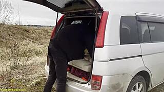 A real teen couple gets rough in the car's backseat