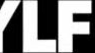 Stepmom Boldly Helps Stepdaughter In Intense Sex With Fiona Sprouts And Jessica Ryan