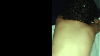 Fodendo A Novinha Rabuda Da Buceta Rosinha De 4 Na Frente Do Espelho