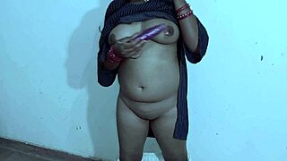 Sabji wali bhabhi enjoys reality sex masti